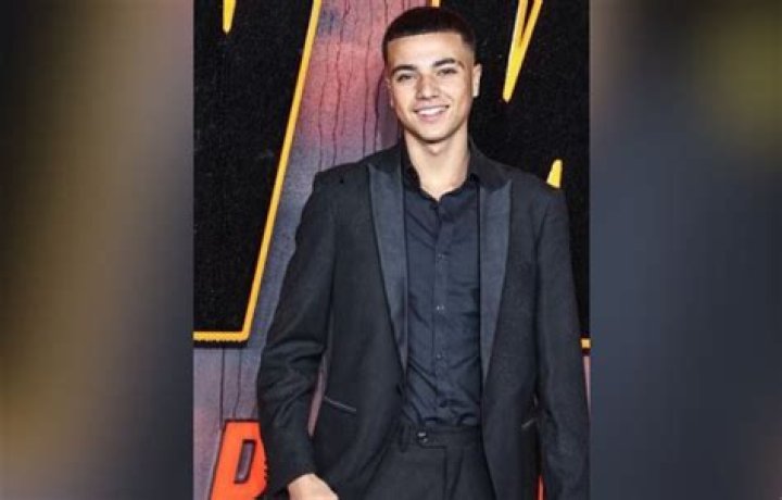 
Heybigmike Height, Weight, Net Worth, Age, Birthday, Wikipedia, Who, Nationality, Biography 