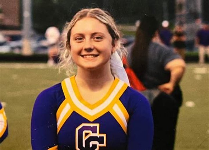 
High School CheerLeader, Ava Markus, Dies at 16 