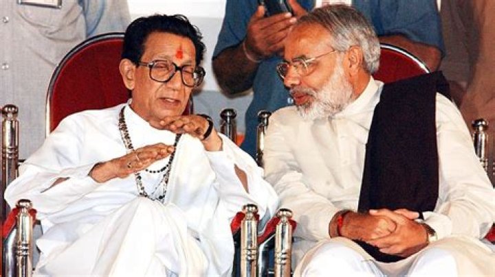 
How Is Aditya Thackeray Related To Lata Mangeshkar? Nephew Prepares For The End Rituals Of The Legendary Singer 