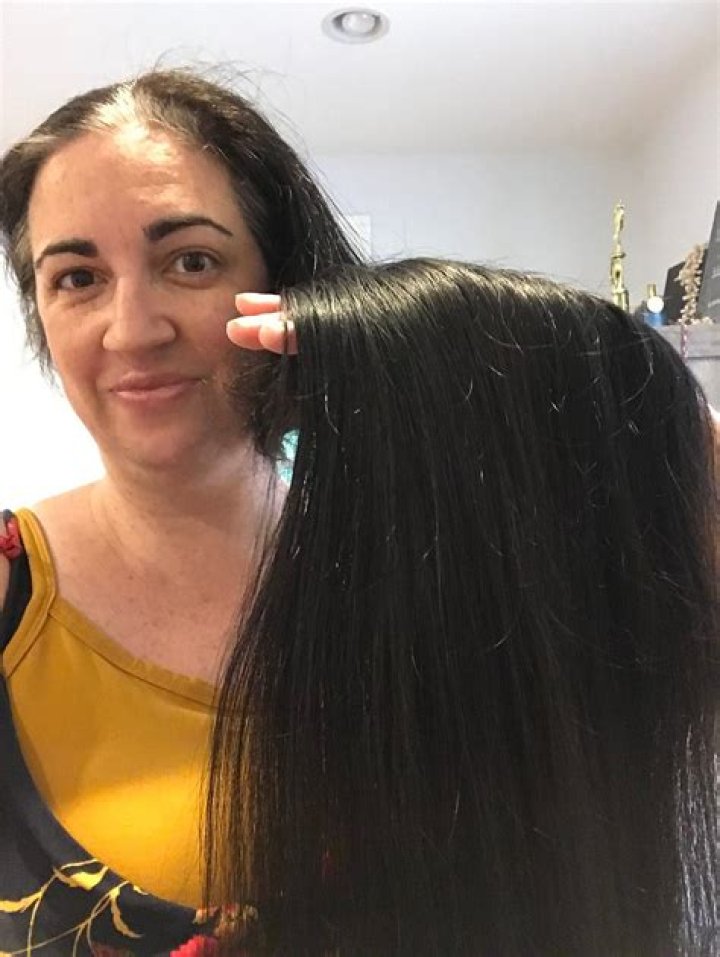 How Long Is Crystal Gayle Hair Now? Husband Cut Hair- Did She Cut Her Hair?