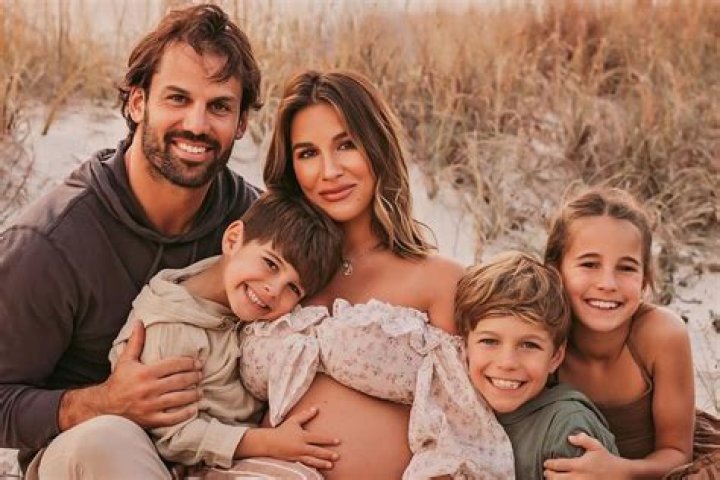
How many siblings does Jessie James Decker have? DWTS alum details pregnant sister’s ordeal 