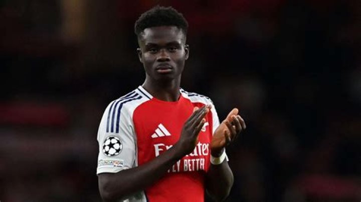 
How much does Bukayo Saka earn? 
