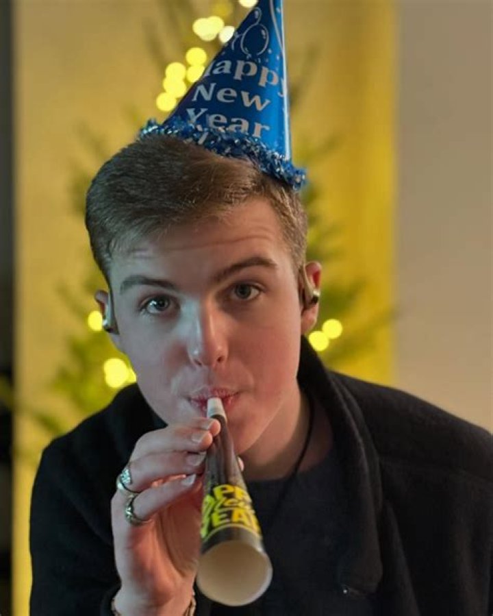 Iain Armitage Height, Weight, Net Worth, Age, Birthday, Wikipedia, Who, Instagram, Biography