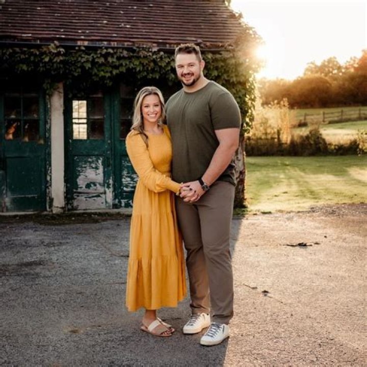 
Ike Boettger Height, Weight, Net Worth, Age, Birthday, Wikipedia, Who, Nationality, Biography 