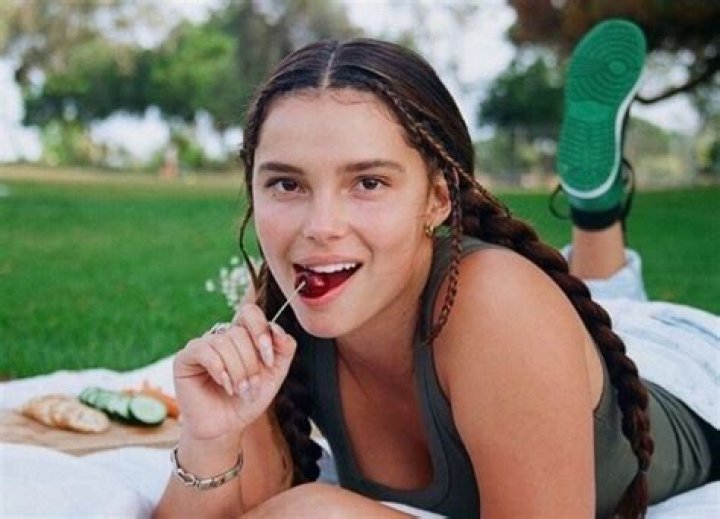 Inde Navarrette Height, Weight, Net Worth, Age, Wiki, Who, Instagram, Biography