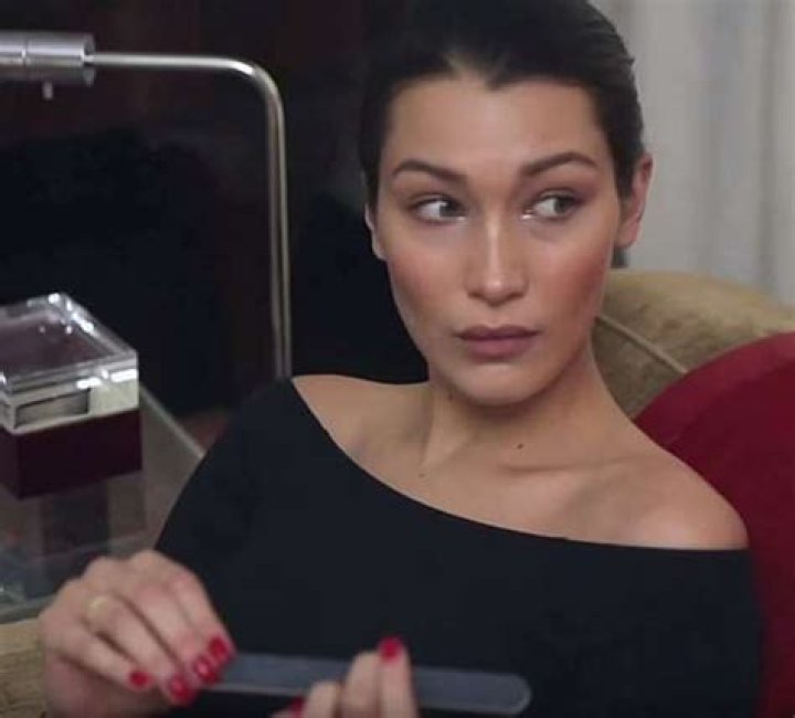 Is Bella Hadid Lesbian or Bi? Addressing Her Sexuality