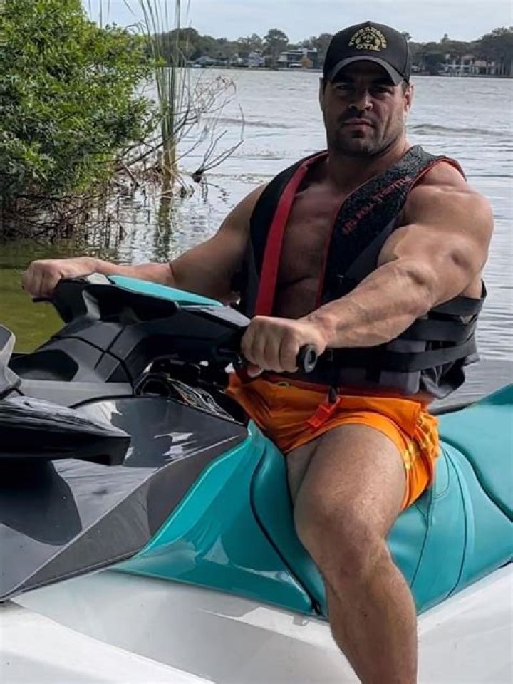 Is Eric Bugenhagen Married to Wife? Or Dating a Girlfriend?