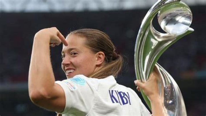 
Is Fran Kirby recovering from her illness and health problem after being diagnosed with chronic fatigue? 