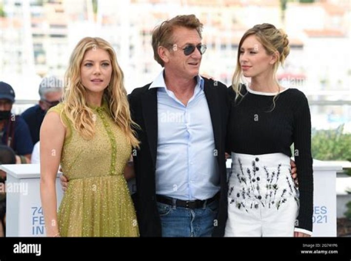 Is Katheryn Winnick Married or In a Relationship, Who is Her Husband or Boyfriend?