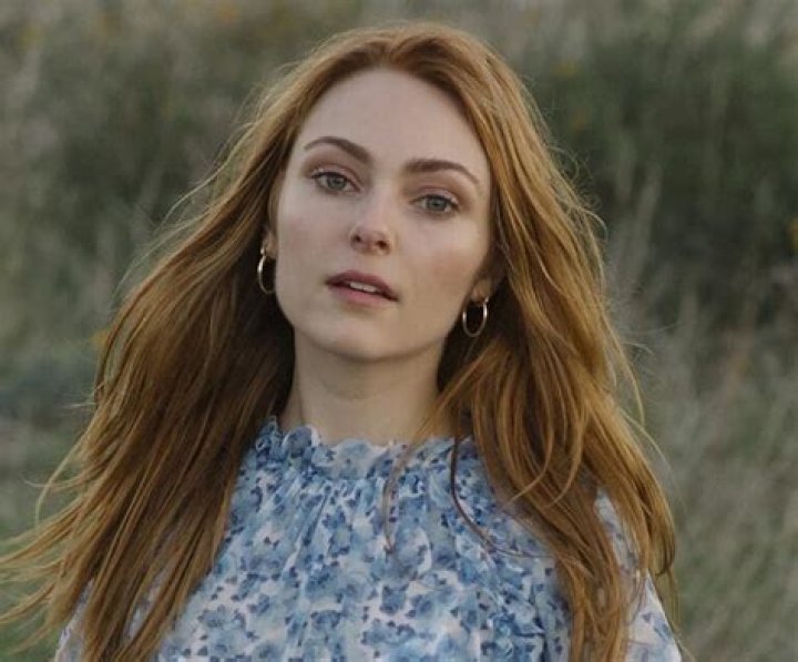 Is Mayim Bialik Pregnant In 2023? Husband Family And Ethnicity