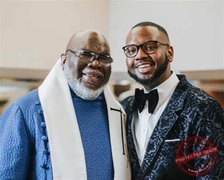 Is Michael Ball Gay? Age, Height, Net Worth