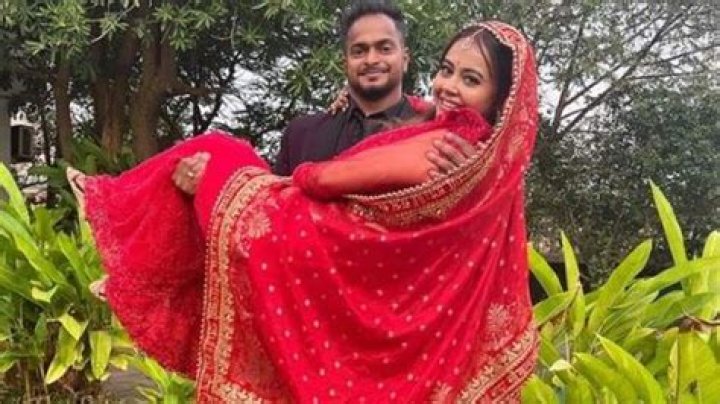 
Is Mitch Wallis Wife Pregnant? Everything To Know About Emily Wallis 