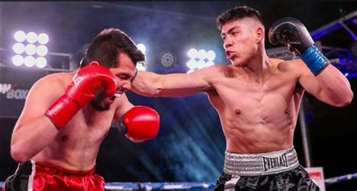 
Is Nelson Oliva In A Relationship? Details About Pro Boxer Girlfriend And Ethnicity 