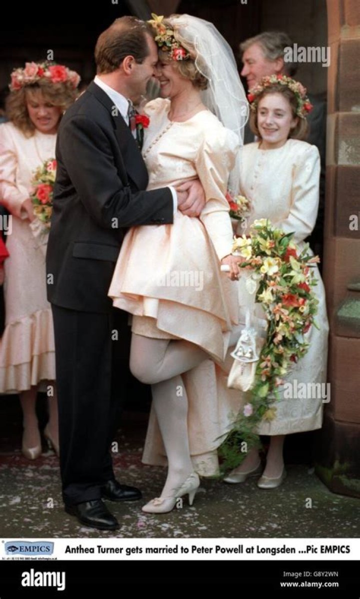 
Is Peter Powell Married or Dating? His Wiki, Age, Wife, Height, Family and Net worth 