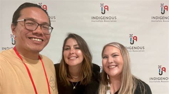 
Is Ray Martin Indigenous? Journalist’s Aboriginal Heritage & Family Explored 