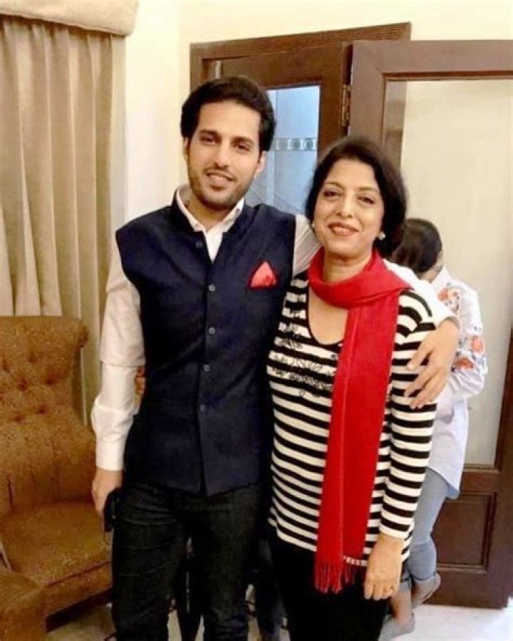 
Ishkaran Singh Bhandari Height, Weight, Net Worth, Age, Birthday, Wikipedia, Who, Nationality, Biography 