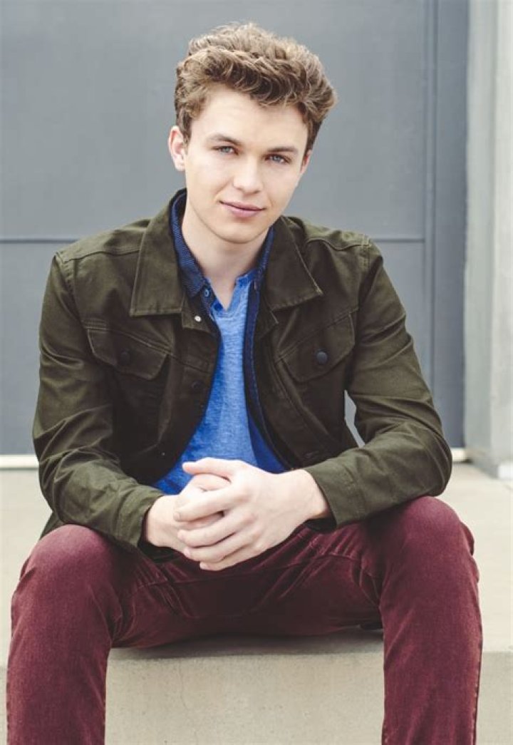 
Jacob Hopkins (Gumball voice actor) Biography, Net Worth, Age 