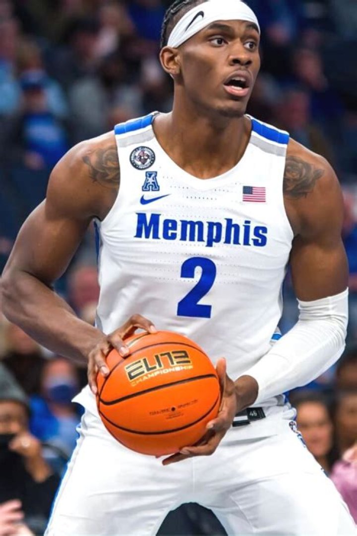 Jalen Battles Height, Weight, Net Worth, Age, Birthday, Wikipedia, Who, Nationality, Biography