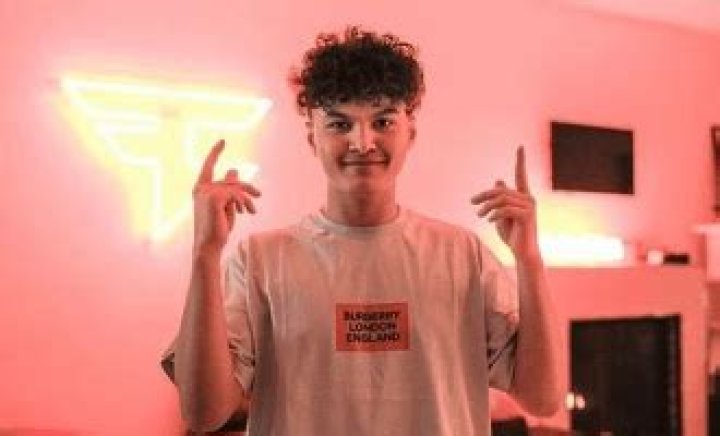 
Jarvis Kaye Height, Weight, Net Worth, Age, Birthday, Wikipedia, Who, Instagram, Biography 