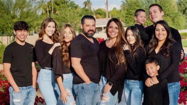 
Jenna Ortega and Her Five Siblings Make Up Her Large Family 