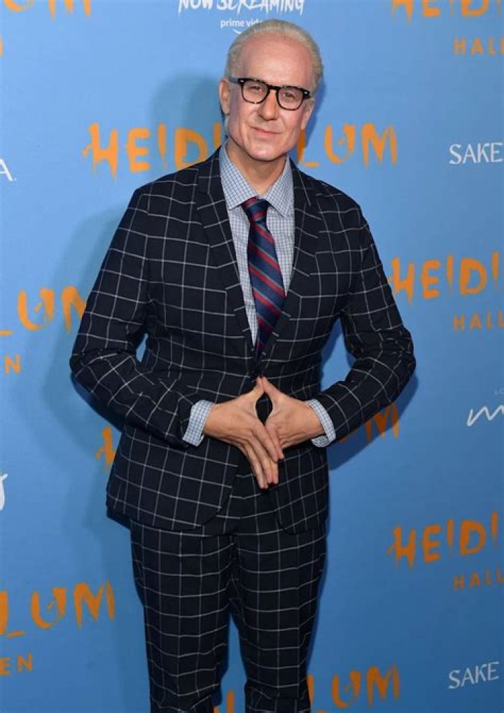 
Jeremy Scott Says He’s ‘Thrilled’ the 2023 Met Gala Will Pay Tribute to the Late Karl Lagerfeld 