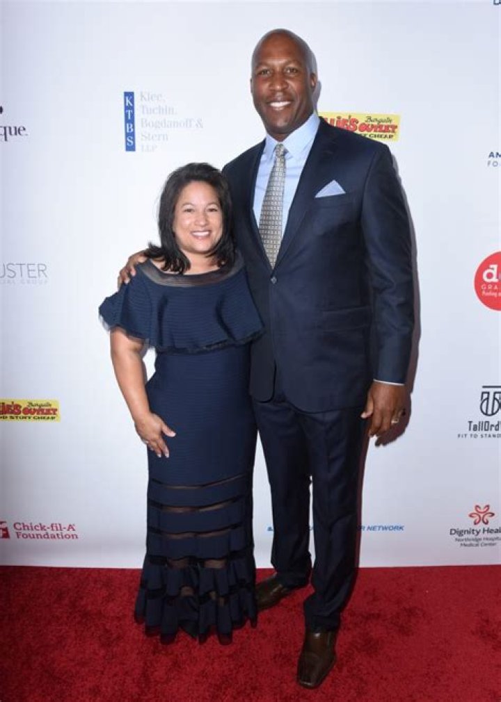 
Jermaine Blackwood Height, Weight, Net Worth, Age, Birthday, Wikipedia, Who, Nationality, Biography 