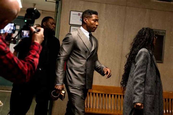 
Jonathan Majors arrested in New York City on charges of strangulation, assault and harassment 