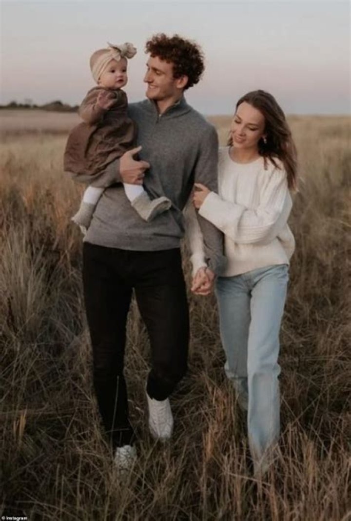 Josh Sargent Wife To Be Kirsten Lepping And Their Baby Daughter