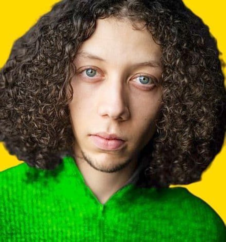 Joshua Frater-Loughlin Height, Weight, Net Worth, Age, Birthday, Wikipedia, Who, Nationality, Biography