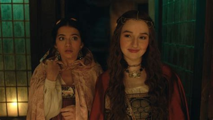 
Kaitlyn Dever Wants Romeo Back In The Rosaline Trailer 