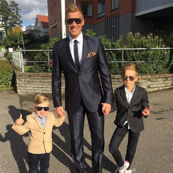 
Kalle Kuvaja Height, Weight, Net Worth, Age, Birthday, Wikipedia, Who, Nationality, Biography 