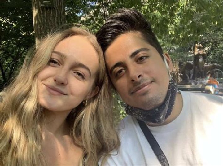 Karan Brar is not Married to Wife. Dating Girlfriend: Sophie Reynolds. Kids.