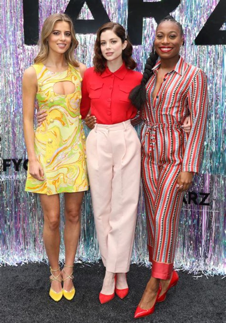 
Kimberly Hope Height, Weight, Net Worth, Age, Birthday, Wikipedia, Who, Nationality, Biography 