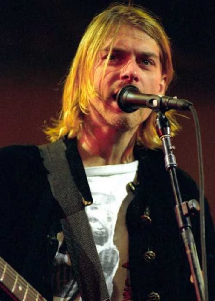 Kurt Cobain Height, Weight, Net Worth, Age, Birthday, Wikipedia, Who, Nationality, Biography