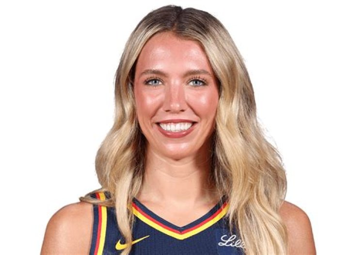 Lacie Hull Height, Weight, Net Worth, Age, Birthday, Wikipedia, Who, Nationality, Biography