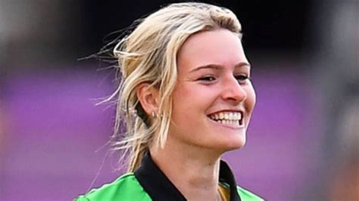 
Lauren Bell Height, Weight, Net Worth, Age, Birthday, Wikipedia, Who, Nationality, Biography 