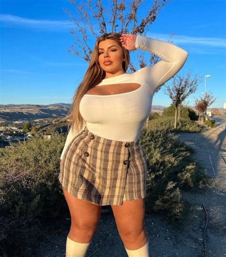 Lauren Pazienza Height, Weight, Net Worth, Age, Birthday, Wikipedia, Who, Nationality, Biography