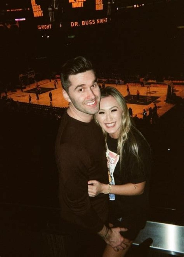 
Lauren Riihimaki Boyfriend Jeremy Lewis Is A Podcast Host 