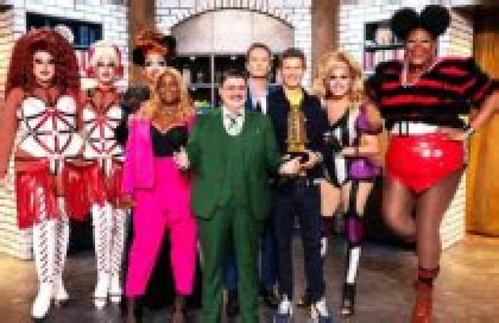 
Lea Michele Steps Away from Broadway’s ‘Funny Girl’ for A Week Due to Unfortunate COVID Diagnosis! 