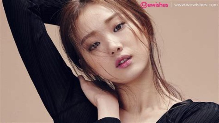 Lee Sung Kyung Height, Weight, Net Worth, Age, Birthday, Wikipedia, Who, Nationality, Biography
