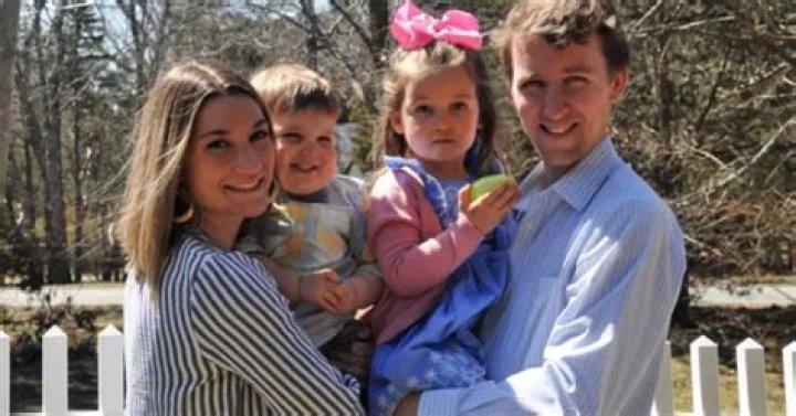 
Lindsay Clancy’s Husband Begs for Forgiveness for “Strangling Their Two Children” 