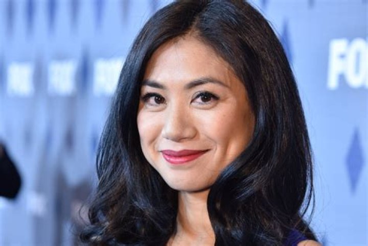 Liza Lapira Height, Weight, Net Worth, Age, Birthday, Wikipedia, Who, Nationality, Biography