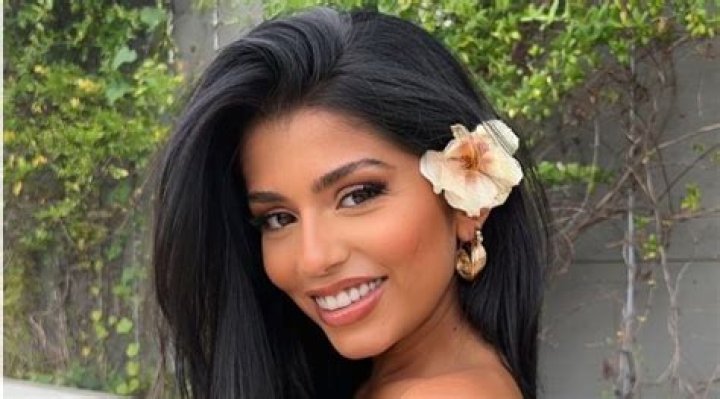 
Luiza Parente Height, Weight, Net Worth, Age, Birthday, Wikipedia, Who, Nationality, Biography 