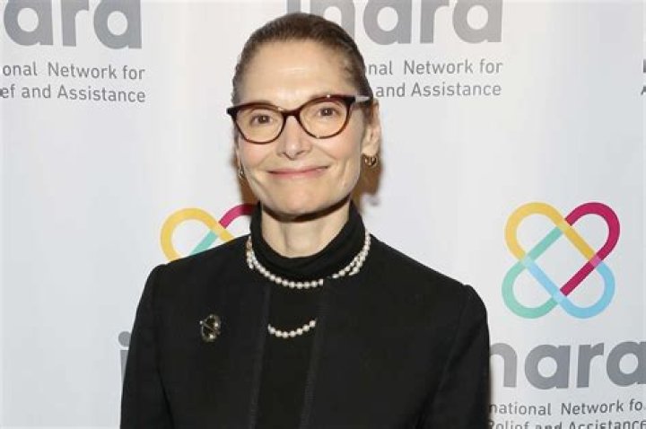 Mary Elizabeth Mastrantonio Height, Weight, Net Worth, Age, Birthday, Wikipedia, Who, Nationality, Biography