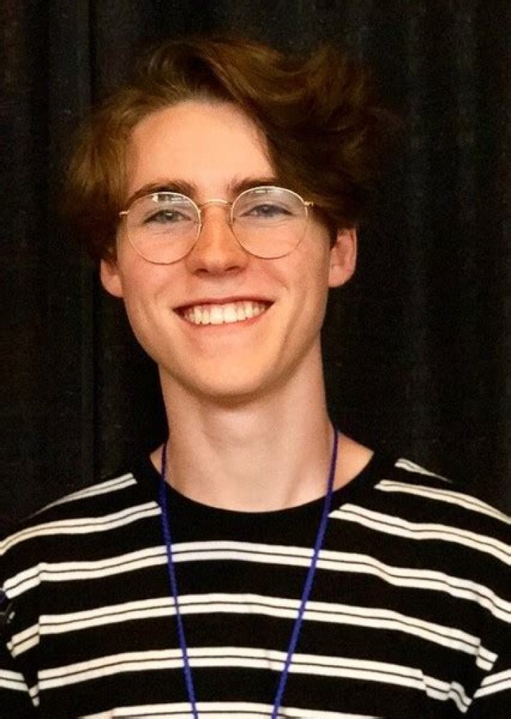 
McKinley Benson Height, Weight, Net Worth, Age, Birthday, Wikipedia, Who, Nationality, Biography 