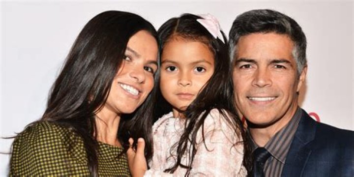 Meet Esai Morales Wife Elvimar Silva Married Life And Age Gap