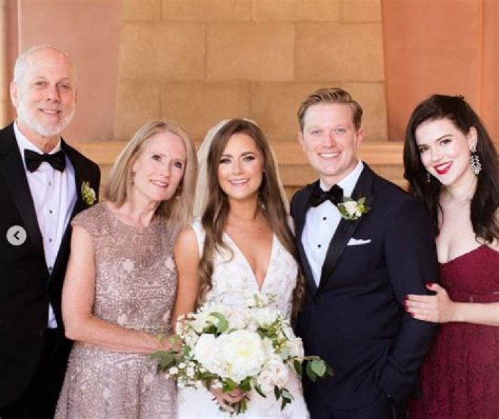 Meet Lydia Moynihan Parents Daniel And Priscilla: Is The NY Post Business Reporter Married?