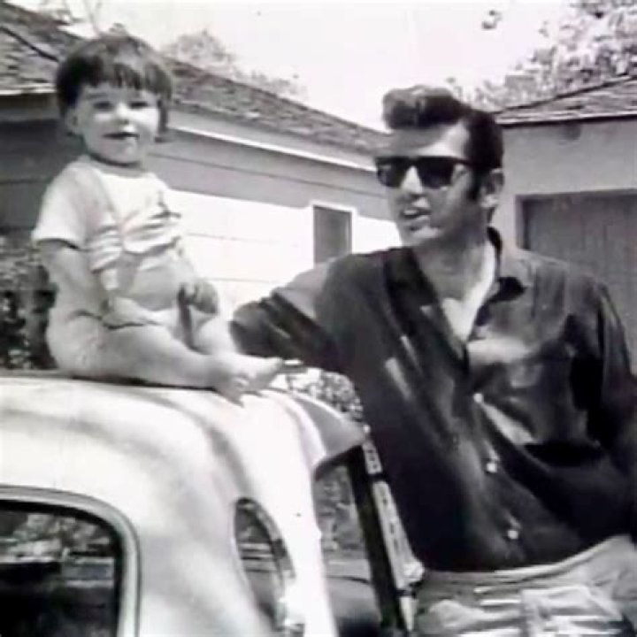 Meet Tony Robbins Parents Nikki Robbins And John Mohorovic – More Details About The American Author Family