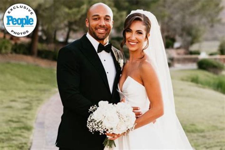 
Melanie Wilking, Austin Ekeler Girlfriend Age Bio And Dating Life Facts 