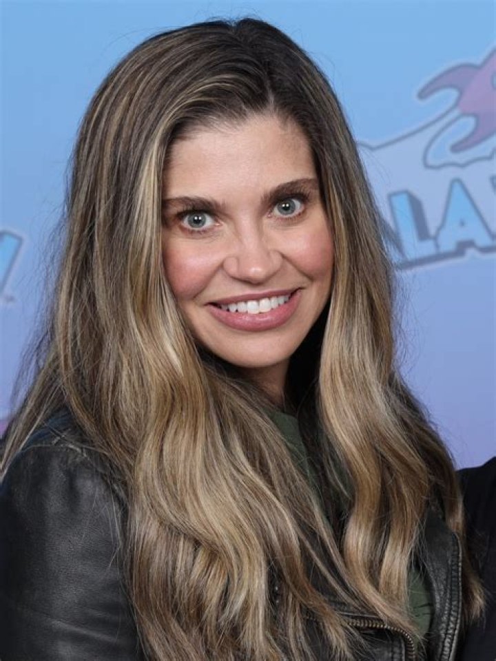 Mia Fishel Height, Weight, Net Worth, Age, Birthday, Wikipedia, Who, Nationality, Biography